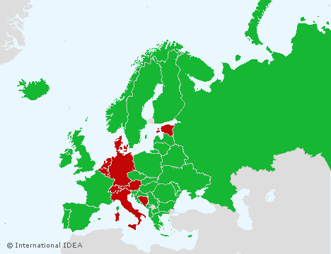 Die Regulierung ausländischer Spenden an politische Parteien in 44 europäischen Ländern. Grün bedeutet: Spenden aus dem Ausland sind verboten. Rot bedeutet: Spenden aus dem Ausland sind erlaubt.Bild: International IDEA